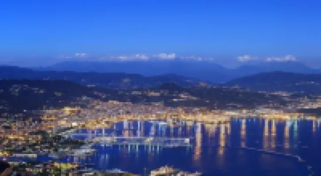 阿菲塔卡梅爾特雷尼民宿