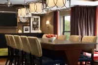 Hampton Inn Akron/Fairlawn فنادق في Montrose-Ghent