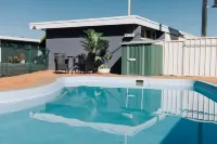 Tamworth City Motel - Parkplatz