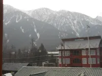 Hotel Abshar - Mountain view