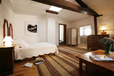 La Porte Rouge - the Red Door Inn Hotels in Chaniers