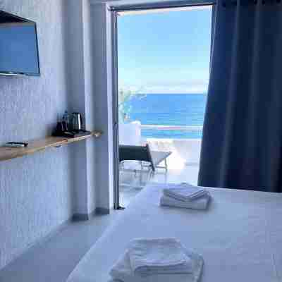 GEO & Art Boutique Hotel Himara Rooms