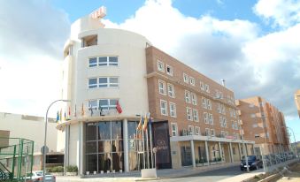 Hotel Bartos - Housity