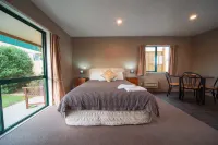 Coronation Park Motels فنادق في اشبورتون