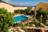Arcus Suites - Pools