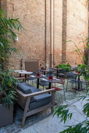 Residenza Dell' Opera Отели рядом с достопримечательностью «Музей автомобилей в Турине»