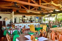 Steps Garden Resort - breakfast