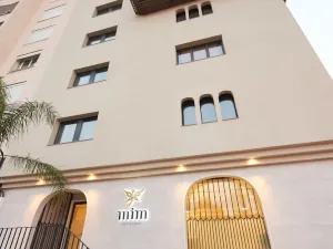 M Suite Hotel