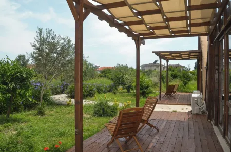 Quonset Glamping Отели в г. Сеферихисар