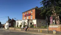 The Pytchley Inn Hotel a Crick
