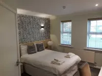 The Avenue Hotel