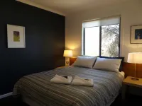 Coorong Waterfront Retreat Hotels in Meningie