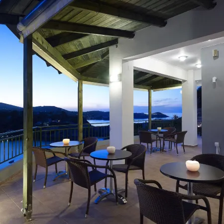 Erivolos Studios & Apartments
