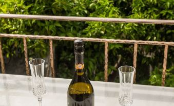 Leda Suites