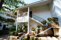 Green Coconut Resort Các khách sạn ở Padur