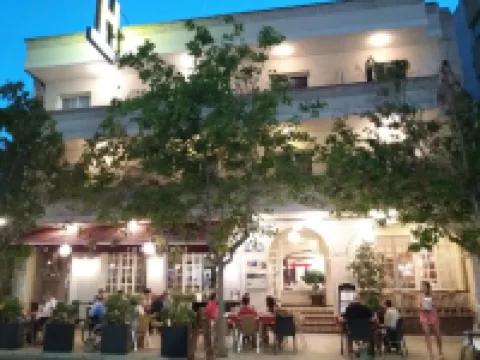 楊索拉酒店 聖卡洛斯拉臘皮塔酒店