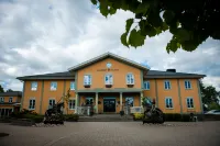 Lumber & Karle Hotels in Kvanum