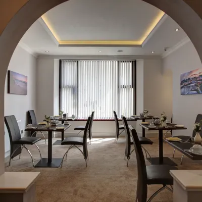 Farnham Hotel Hotels near Tenby North Beach