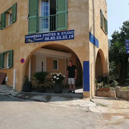 Chambres d'hôtes Chez Fernand Hotels in Centuri