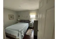 Cheerful 3 Bedroom Cottage Getaway w/ Lake Access