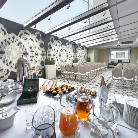 Queen Boutique Hotel