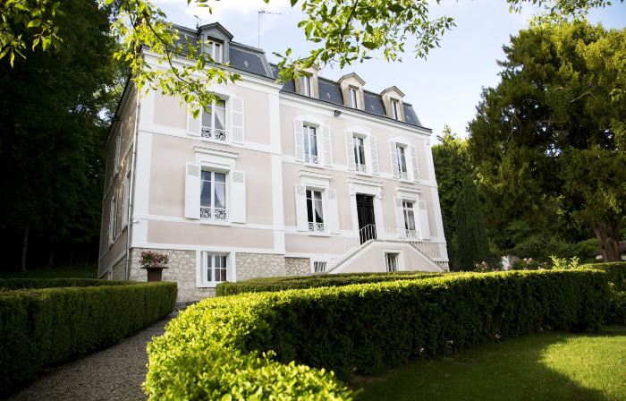 Maison Stella Cadente, Maison d'hôtes Artistique et Jardin à Provins