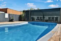 Aaok Moondarra Caravan Park - piscina