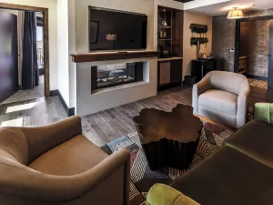 Hotel Renegade