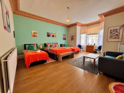 Apart Bernard Rooms Hotels in Newington