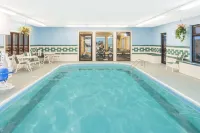 Ramada Limited Decatur Hotels in Forsyth