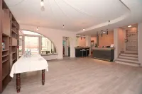 Hotel & Apartments " Perpoin "