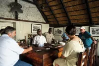 Ichingo Chobe River Lodge by Mantis - Quầy bar