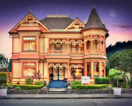 Gingerbread Mansion Hoteles en Ferndale
