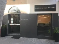 Apartamentos Senabre Palais Hotels near Parroquia de San Jaime y Santa Ana