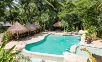 Banana Beach Bungalows - Beach