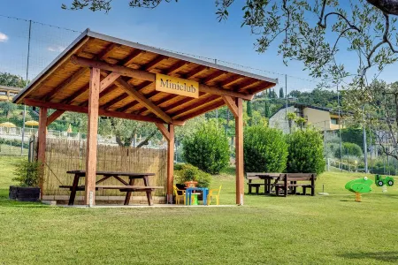 加爾達博亞諾度假酒店