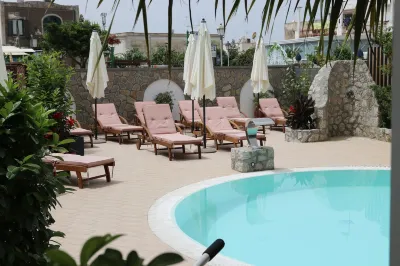 Capri Bougainville