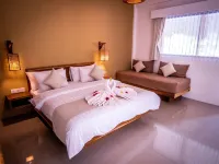 Mango Lodge Hotels in West Praya