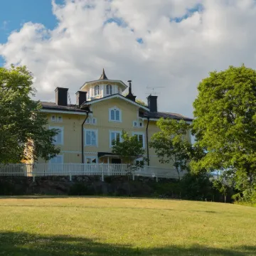 Klubbensborg Hotels near Vinterviken garden