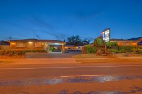 Cadman Motor Inn and Apartments