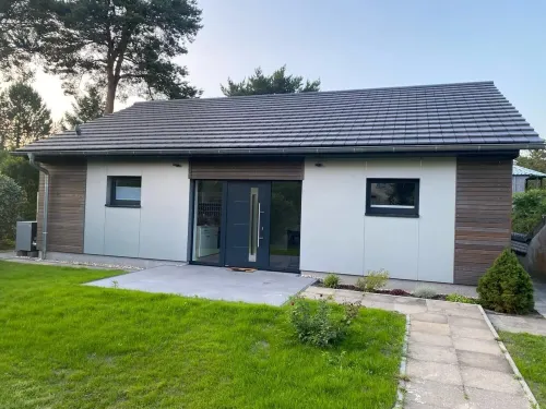 Renovated vacation home in a quiet location on the outskirts of Berlin Hotels in Falkensee