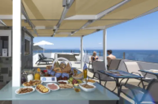 パラスケバス ビーチ ホテル