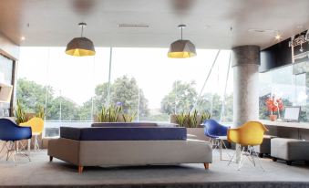 MD 7 Hotel Cirebon - Housity