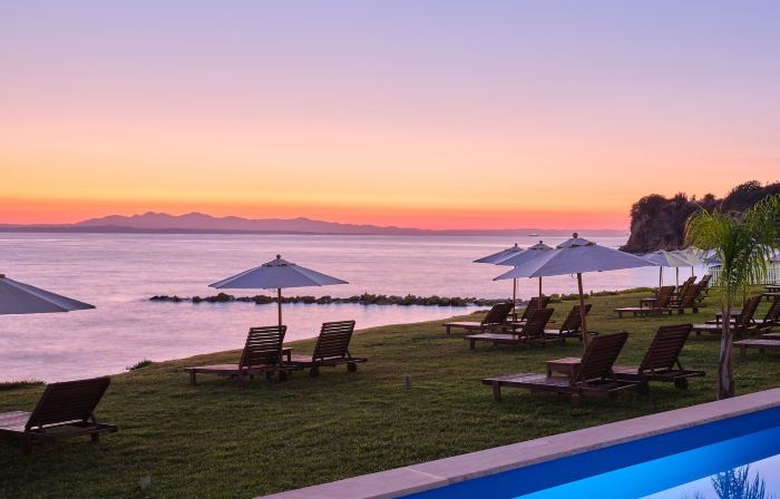 Cavo Orient Beach Hotel & Suites