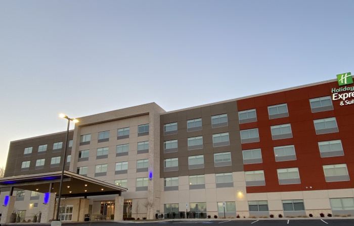 Holiday Inn Express & Suites STAUNTON by IHG