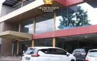 Hotel Grand Mansion 2 Kabupaten Blitar Hotel dekat WATER PARK KANIGORO