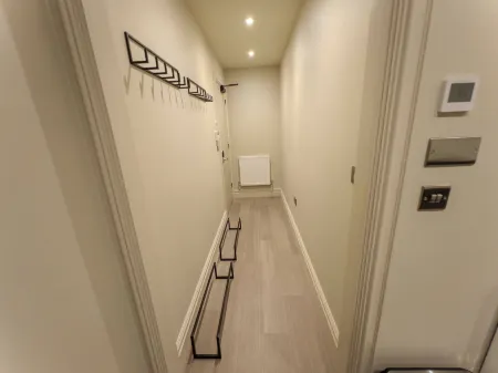 George Apartments Отели рядом с достопримечательностью «Парк Броудвей Тауэр & Кантри»