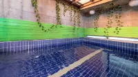 Yeosu Wellstay Pool Villa - Hot Tub