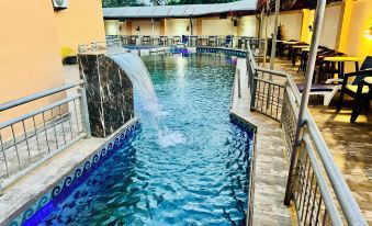 Hani Hotels and Suites