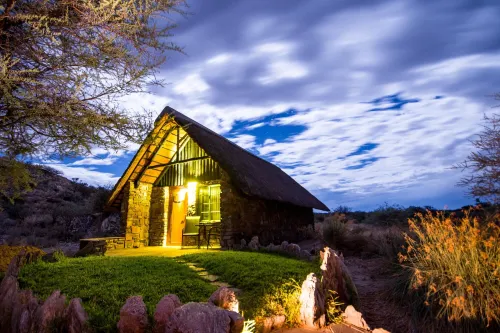 Etusis Lodge - Homestays